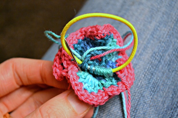 Crochet flower hair tie