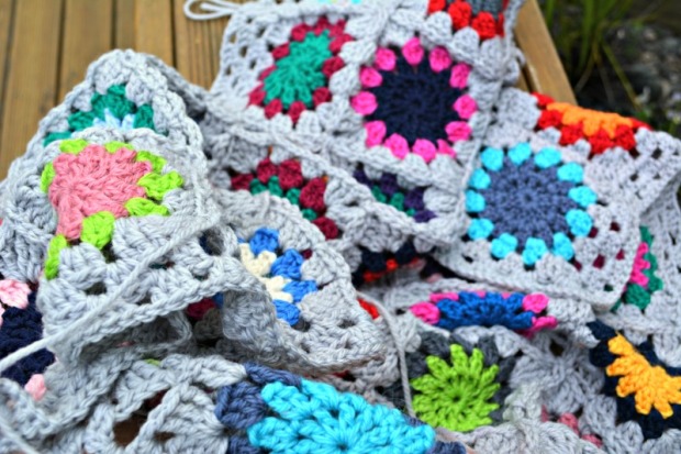 Crochet throw