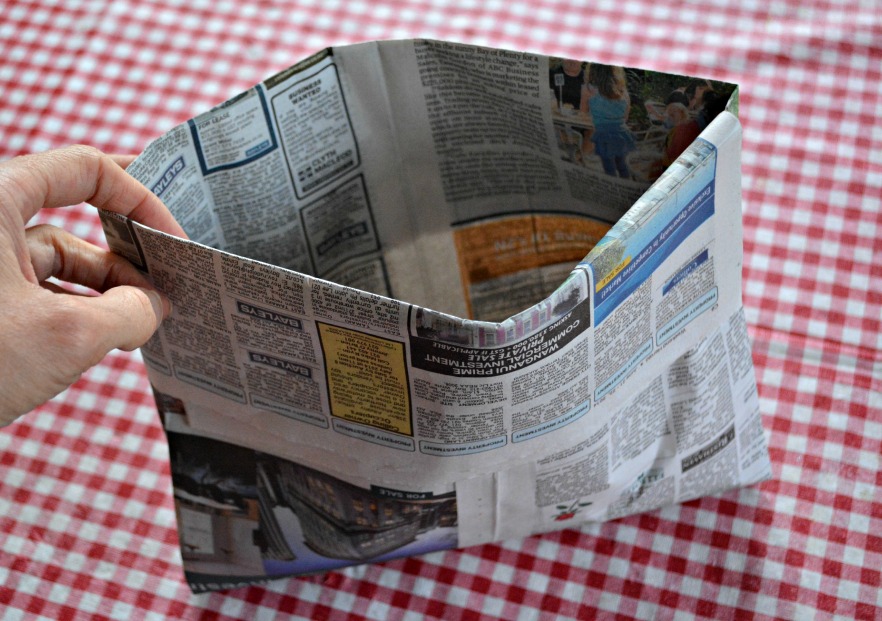 How To Make an Eco Friendly Paper Bag Using Newspaper! 